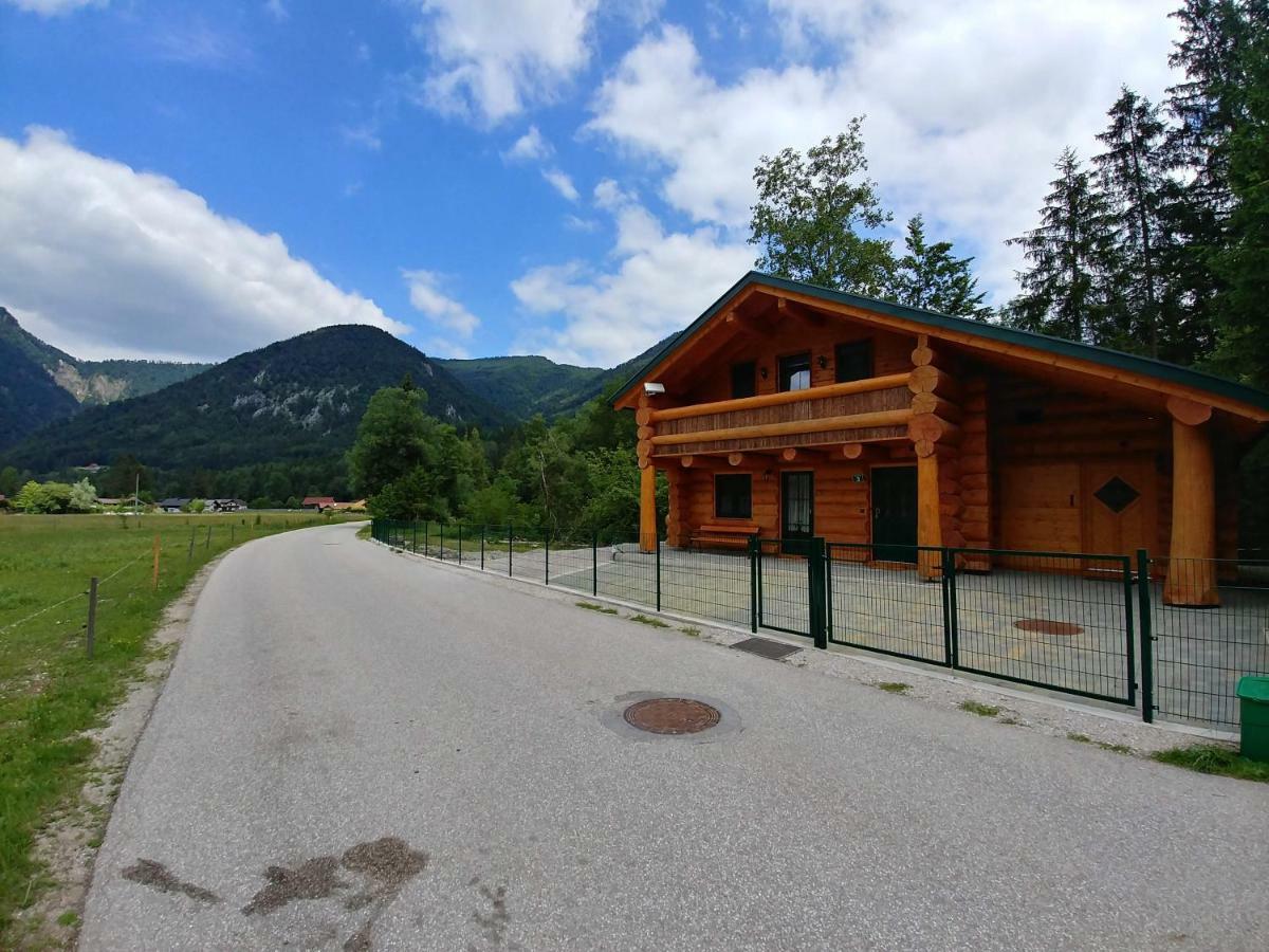 Ferienwohnungen Blockhaus - Zwergenhaeusl Грюнау-им-Альмталь Экстерьер фото